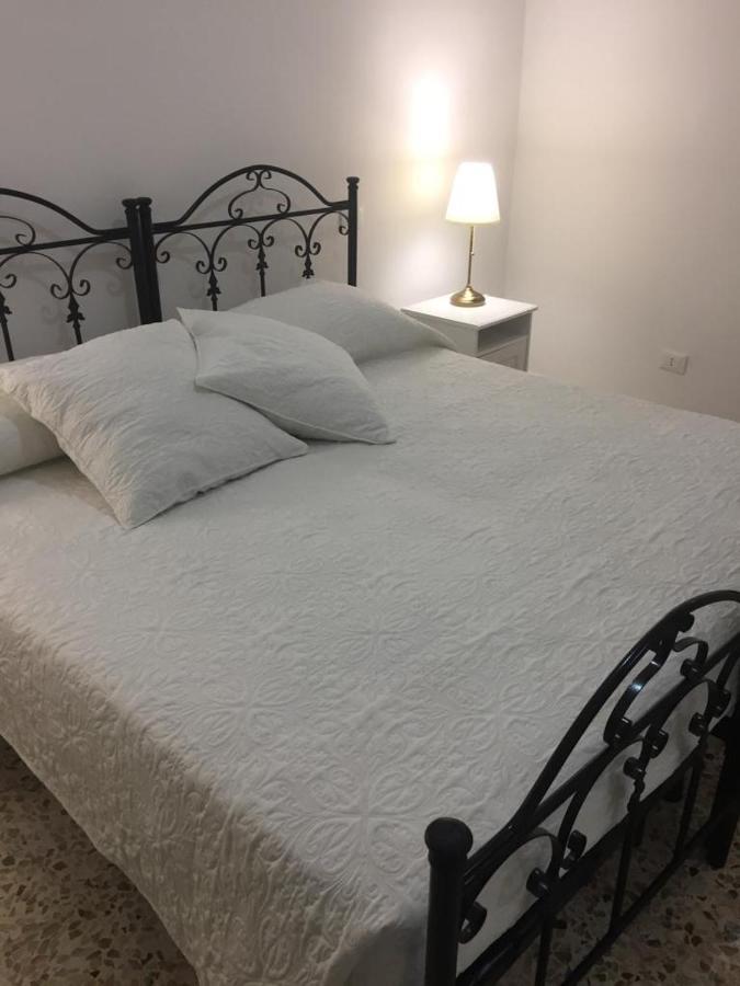Villino Donna Rita Ξενοδοχείο Λέτσε Εξωτερικό φωτογραφία